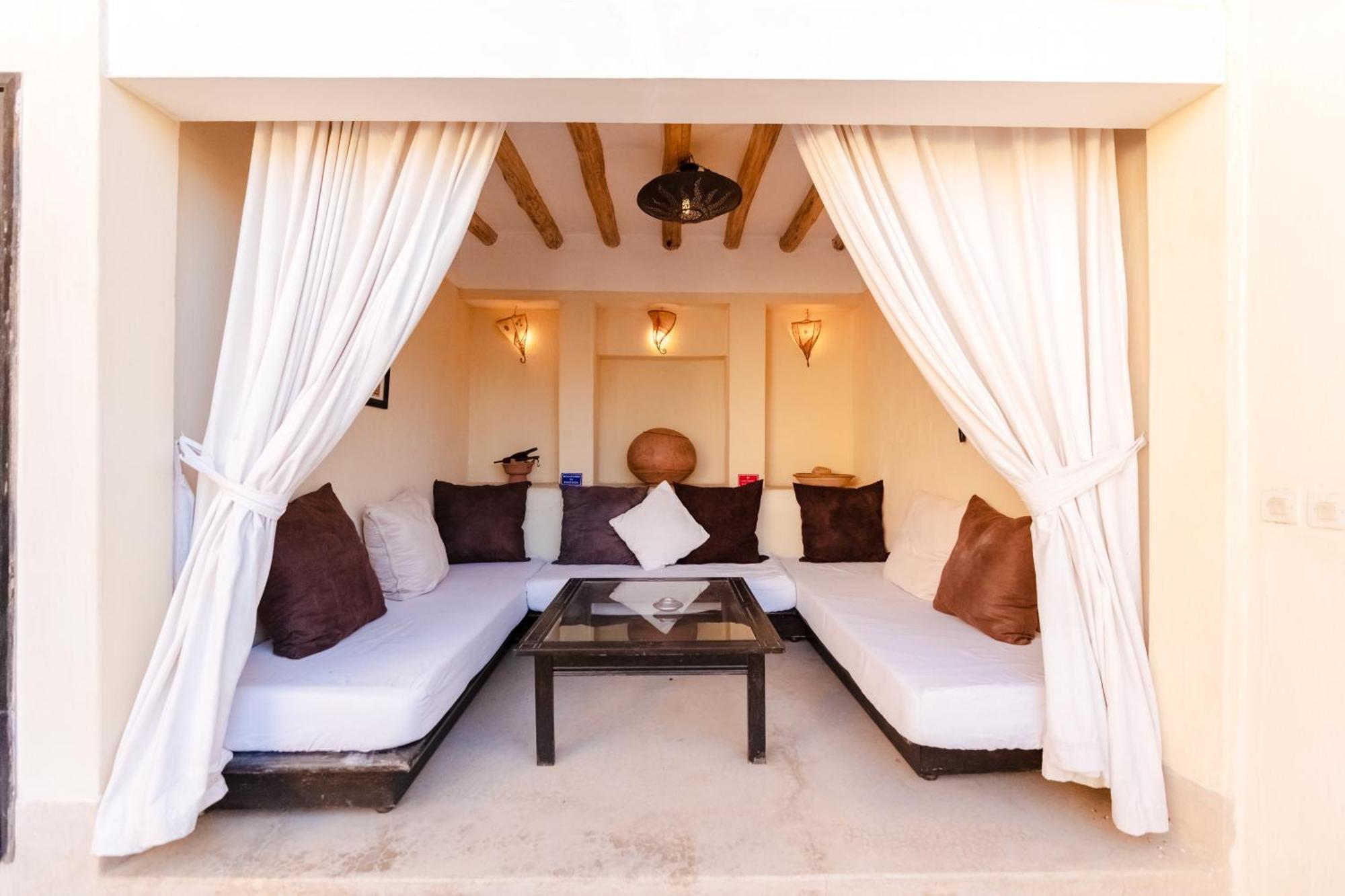 Riad Rouge Gorge マラケシュ エクステリア 写真